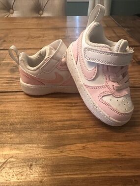 Nike Kids White and Light Pink Velcro Sneakers